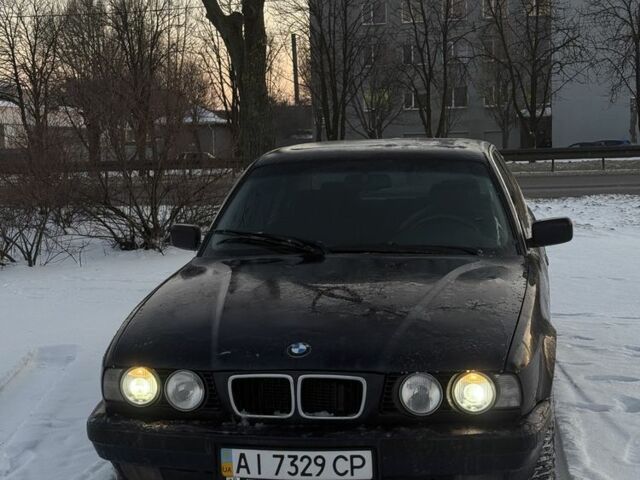 Синий БМВ 5 Серия, объемом двигателя 2.5 л и пробегом 301 тыс. км за 3000 $, фото 1 на Automoto.ua