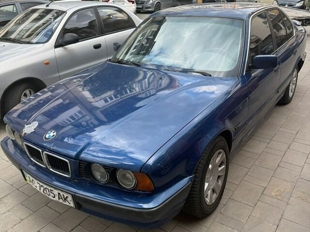 Синій БМВ 5 Серія, об'ємом двигуна 2.5 л та пробігом 500 тис. км за 2500 $, фото 1 на Automoto.ua