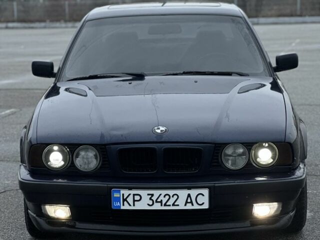 Синий БМВ 5 Серия, объемом двигателя 2 л и пробегом 400 тыс. км за 3500 $, фото 1 на Automoto.ua