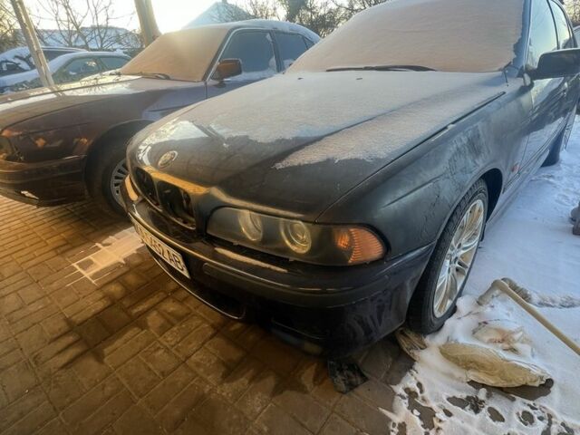 Синій БМВ 5 Серія, об'ємом двигуна 2.8 л та пробігом 250 тис. км за 3750 $, фото 1 на Automoto.ua