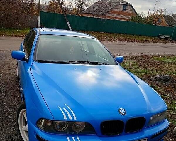 Синий БМВ 5 Серия, объемом двигателя 2 л и пробегом 280 тыс. км за 4000 $, фото 1 на Automoto.ua