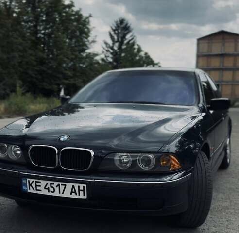 Синий БМВ 5 Серия, объемом двигателя 2 л и пробегом 400 тыс. км за 5500 $, фото 1 на Automoto.ua