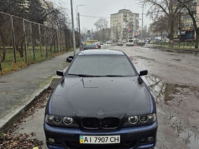 Синий БМВ 5 Серия, объемом двигателя 4.4 л и пробегом 380 тыс. км за 4444 $, фото 1 на Automoto.ua