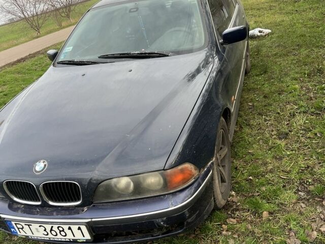 Синий БМВ 5 Серия, объемом двигателя 2.8 л и пробегом 300 тыс. км за 2900 $, фото 1 на Automoto.ua