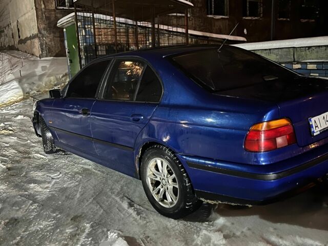 Синій БМВ 5 Серія, об'ємом двигуна 2 л та пробігом 500 тис. км за 3999 $, фото 1 на Automoto.ua