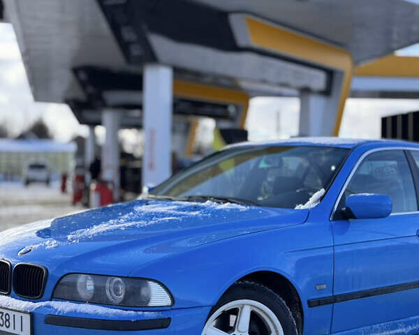 Синий БМВ 5 Серия, объемом двигателя 1.99 л и пробегом 280 тыс. км за 4000 $, фото 1 на Automoto.ua