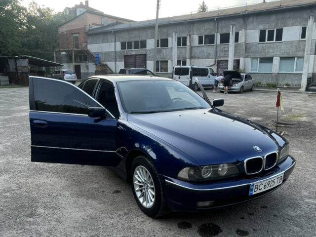 Синій БМВ 5 Серія, об'ємом двигуна 2 л та пробігом 405 тис. км за 4300 $, фото 1 на Automoto.ua