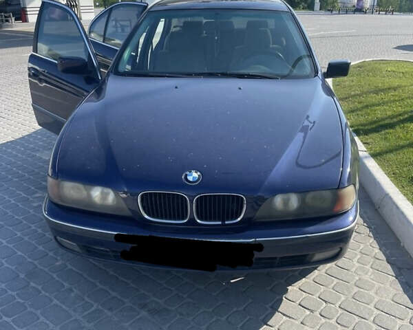 Синий БМВ 5 Серия, объемом двигателя 2.8 л и пробегом 343 тыс. км за 3900 $, фото 1 на Automoto.ua