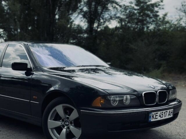 Синий БМВ 5 Серия, объемом двигателя 2 л и пробегом 400 тыс. км за 5500 $, фото 1 на Automoto.ua