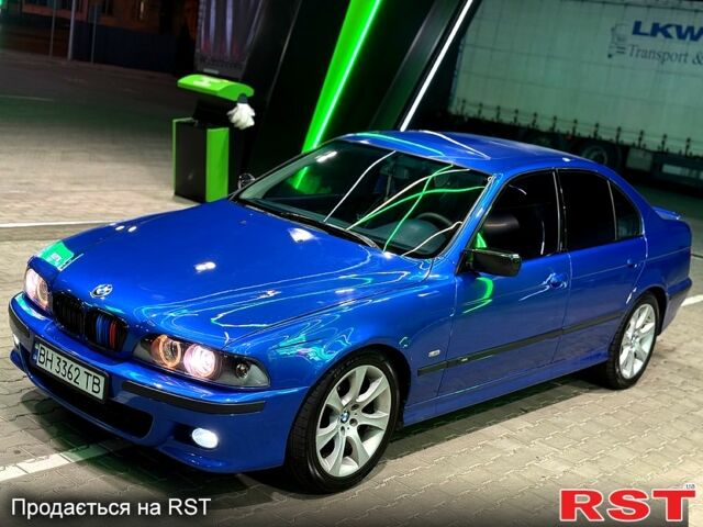 Синий БМВ 5 Серия, объемом двигателя 2.5 л и пробегом 300 тыс. км за 4700 $, фото 1 на Automoto.ua