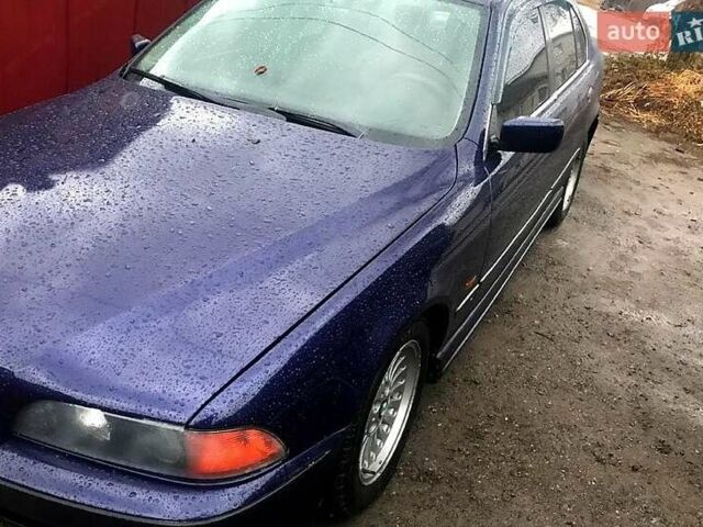 Синий БМВ 5 Серия, объемом двигателя 2 л и пробегом 350 тыс. км за 3000 $, фото 1 на Automoto.ua