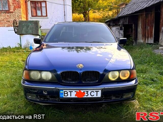 Синій БМВ 5 Серія, об'ємом двигуна 2 л та пробігом 329 тис. км за 2665 $, фото 1 на Automoto.ua
