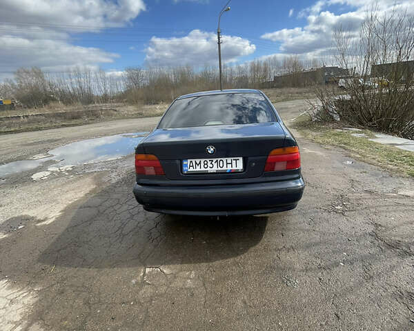 Синий БМВ 5 Серия, объемом двигателя 2 л и пробегом 200 тыс. км за 4200 $, фото 1 на Automoto.ua