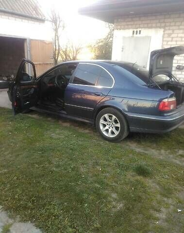 Синий БМВ 5 Серия, объемом двигателя 2 л и пробегом 250 тыс. км за 6800 $, фото 1 на Automoto.ua