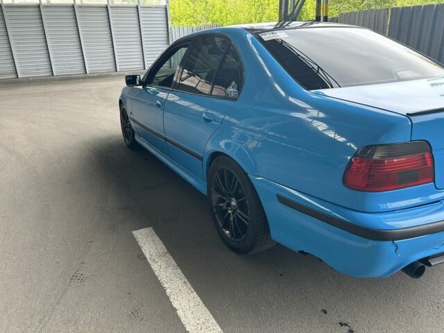 Синий БМВ 5 Серия, объемом двигателя 4.4 л и пробегом 400 тыс. км за 4200 $, фото 1 на Automoto.ua