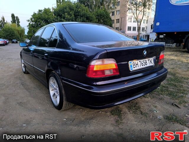 Синій БМВ 5 Серія, об'ємом двигуна 2 л та пробігом 376 тис. км за 4650 $, фото 1 на Automoto.ua