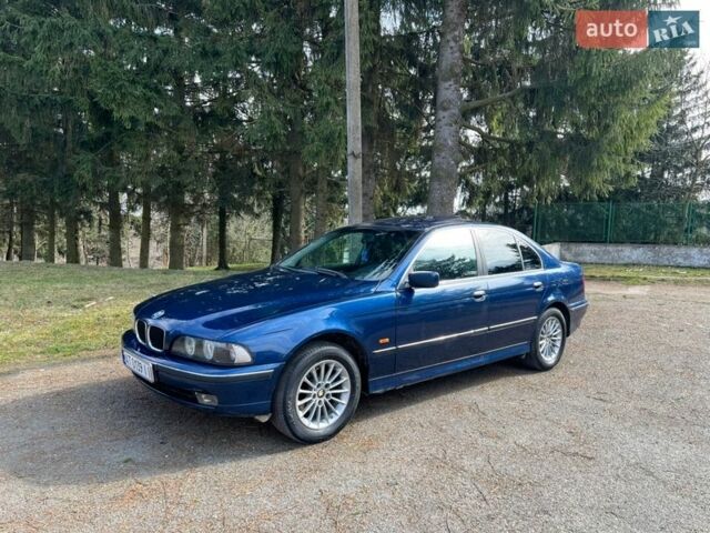 Синий БМВ 5 Серия, объемом двигателя 2.49 л и пробегом 359 тыс. км за 3699 $, фото 1 на Automoto.ua
