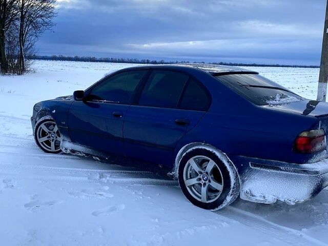 Синій БМВ 5 Серія, об'ємом двигуна 3 л та пробігом 215 тис. км за 4900 $, фото 1 на Automoto.ua
