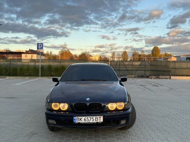 Синій БМВ 5 Серія, об'ємом двигуна 2.5 л та пробігом 350 тис. км за 3399 $, фото 1 на Automoto.ua