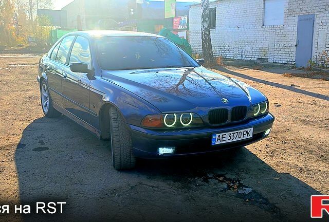 Синий БМВ 5 Серия, объемом двигателя 2.5 л и пробегом 352 тыс. км за 4600 $, фото 1 на Automoto.ua