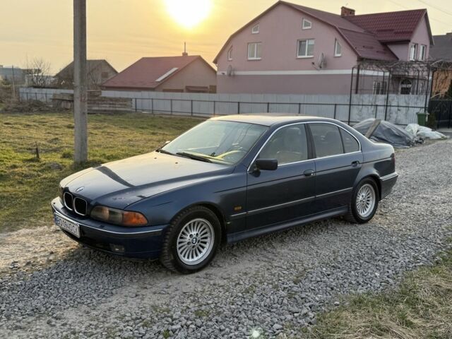 Синий БМВ 5 Серия, объемом двигателя 2.8 л и пробегом 300 тыс. км за 2199 $, фото 1 на Automoto.ua