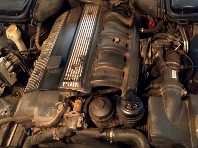 Синий БМВ 5 Серия, объемом двигателя 2 л и пробегом 0 тыс. км за 3200 $, фото 1 на Automoto.ua