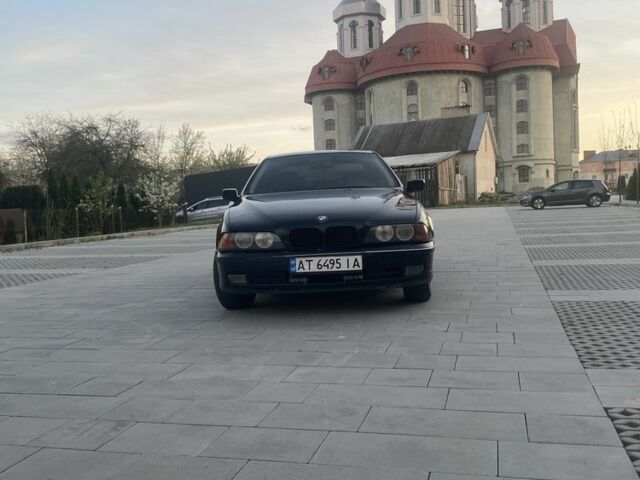 Синий БМВ 5 Серия, объемом двигателя 2 л и пробегом 255 тыс. км за 3900 $, фото 1 на Automoto.ua