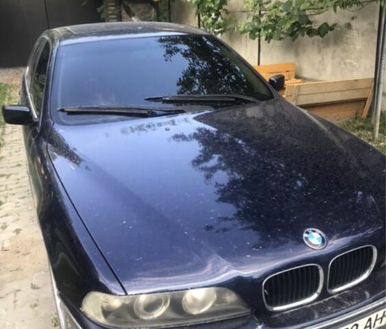 Синий БМВ 5 Серия, объемом двигателя 0 л и пробегом 200 тыс. км за 3300 $, фото 1 на Automoto.ua
