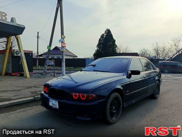 Синий БМВ 5 Серия, объемом двигателя 2 л и пробегом 270 тыс. км за 4200 $, фото 1 на Automoto.ua