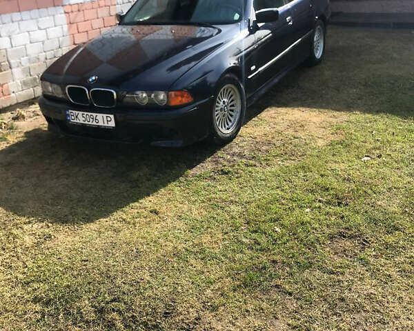 Синий БМВ 5 Серия, объемом двигателя 2.49 л и пробегом 300 тыс. км за 3900 $, фото 1 на Automoto.ua