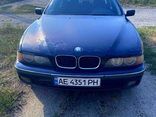 Синий БМВ 5 Серия, объемом двигателя 2 л и пробегом 433 тыс. км за 4000 $, фото 1 на Automoto.ua