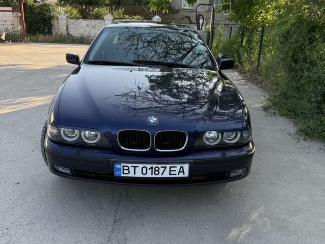 Синий БМВ 5 Серия, объемом двигателя 2.5 л и пробегом 3 тыс. км за 4200 $, фото 1 на Automoto.ua