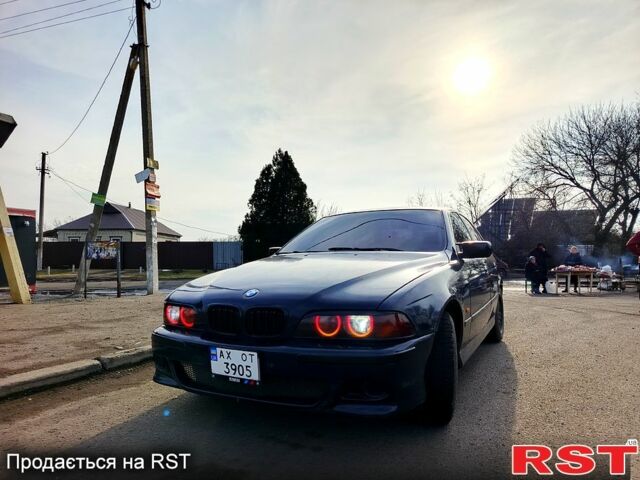 Синий БМВ 5 Серия, объемом двигателя 2 л и пробегом 300 тыс. км за 4450 $, фото 1 на Automoto.ua