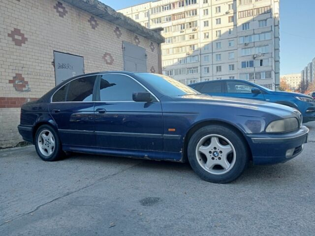 Синій БМВ 5 Серія, об'ємом двигуна 2.8 л та пробігом 400 тис. км за 4500 $, фото 1 на Automoto.ua
