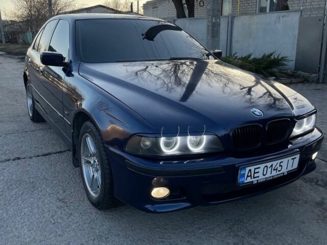 Синій БМВ 5 Серія, об'ємом двигуна 3.5 л та пробігом 449 тис. км за 5000 $, фото 1 на Automoto.ua