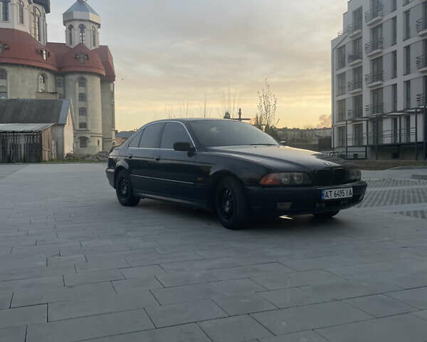 Синий БМВ 5 Серия, объемом двигателя 2 л и пробегом 254 тыс. км за 3990 $, фото 1 на Automoto.ua