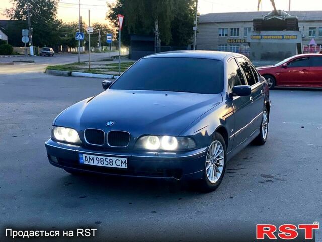 Синий БМВ 5 Серия, объемом двигателя 2 л и пробегом 450 тыс. км за 3250 $, фото 1 на Automoto.ua