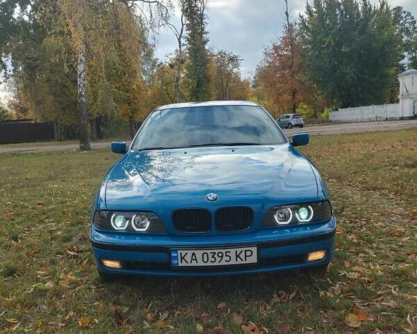 Синий БМВ 5 Серия, объемом двигателя 1.99 л и пробегом 300 тыс. км за 3500 $, фото 1 на Automoto.ua