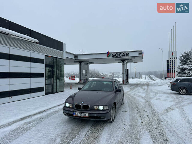 Синий БМВ 5 Серия, объемом двигателя 2 л и пробегом 320 тыс. км за 2999 $, фото 1 на Automoto.ua