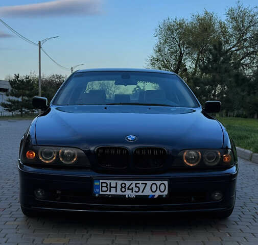 Синій БМВ 5 Серія, об'ємом двигуна 3 л та пробігом 400 тис. км за 4400 $, фото 1 на Automoto.ua