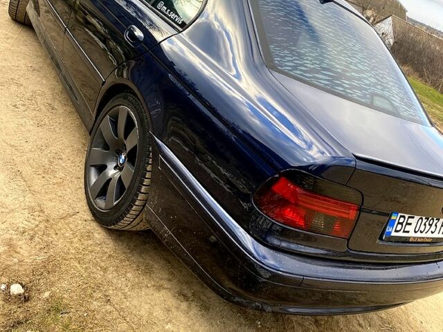 Синий БМВ 5 Серия, объемом двигателя 2.5 л и пробегом 345 тыс. км за 4800 $, фото 1 на Automoto.ua