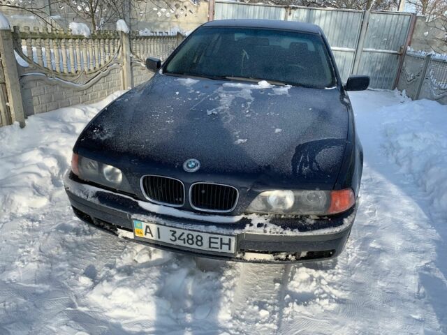 Синий БМВ 5 Серия, объемом двигателя 2.5 л и пробегом 236 тыс. км за 2200 $, фото 1 на Automoto.ua