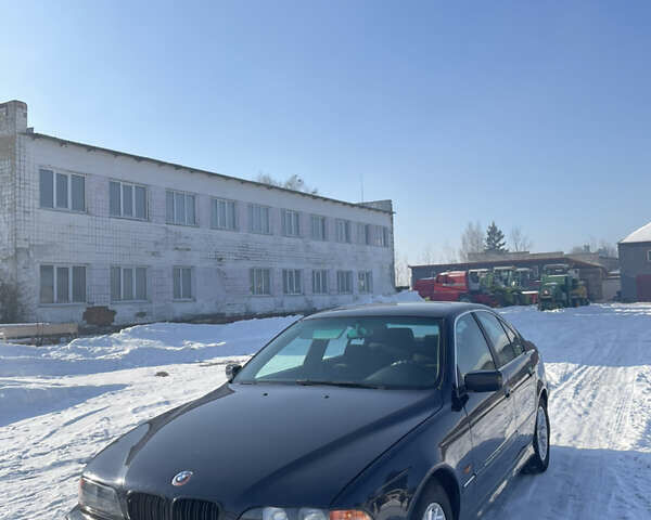 Синій БМВ 5 Серія, об'ємом двигуна 1.99 л та пробігом 345 тис. км за 3600 $, фото 1 на Automoto.ua