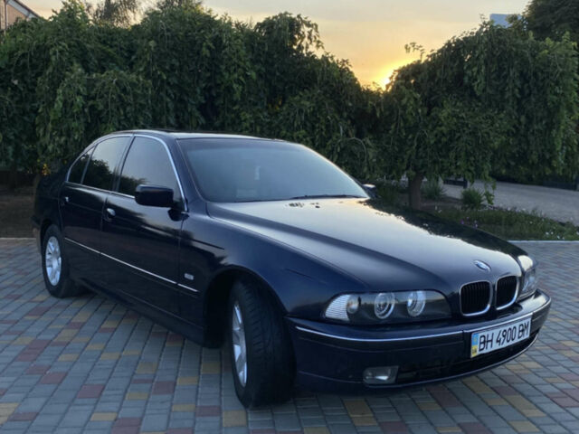 Синий БМВ 5 Серия, объемом двигателя 2 л и пробегом 270 тыс. км за 5400 $, фото 1 на Automoto.ua
