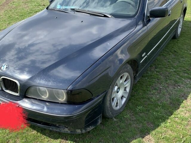 Синий БМВ 5 Серия, объемом двигателя 3 л и пробегом 2 тыс. км за 4000 $, фото 1 на Automoto.ua