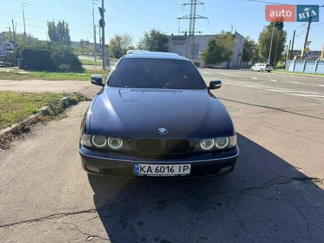 Синий БМВ 5 Серия, объемом двигателя 3 л и пробегом 380 тыс. км за 5300 $, фото 1 на Automoto.ua