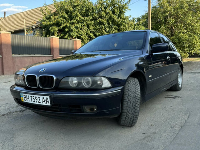 Синій БМВ 5 Серія, об'ємом двигуна 2 л та пробігом 310 тис. км за 6500 $, фото 1 на Automoto.ua