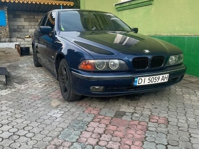 Синій БМВ 5 Серія, об'ємом двигуна 1.99 л та пробігом 370 тис. км за 2350 $, фото 1 на Automoto.ua