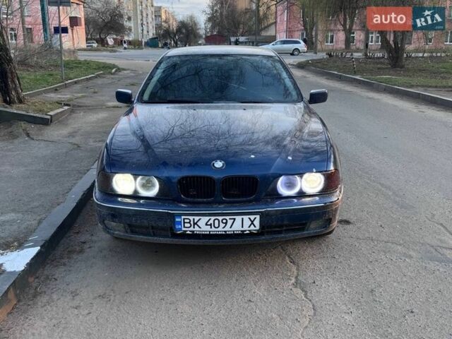 Синий БМВ 5 Серия, объемом двигателя 2 л и пробегом 300 тыс. км за 4500 $, фото 1 на Automoto.ua