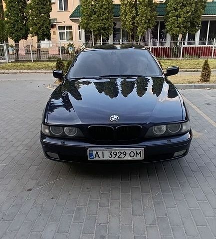 Синій БМВ 5 Серія, об'ємом двигуна 3 л та пробігом 290 тис. км за 6000 $, фото 1 на Automoto.ua